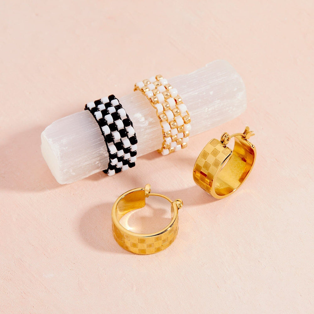 Checkerboard Bead Stretch Ring 8